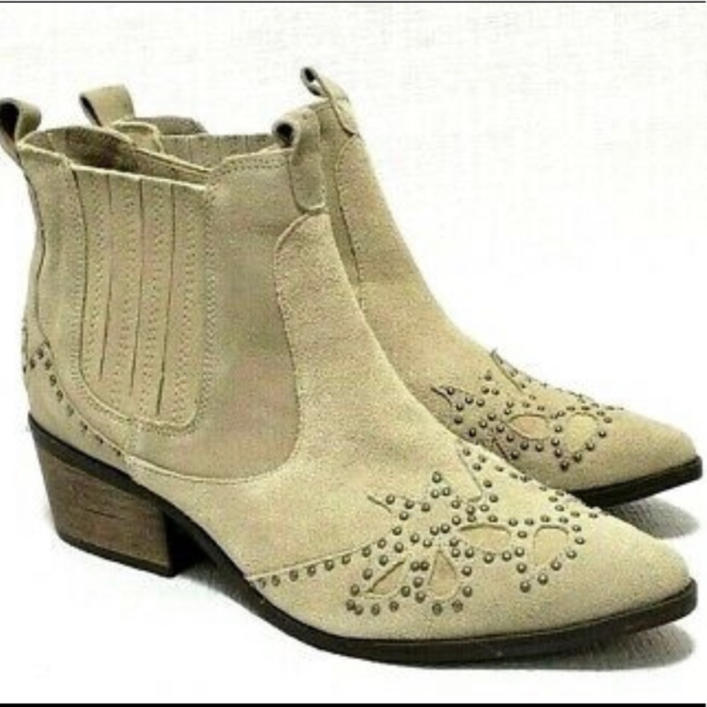 Matisse Women's X Amuse Society Backstage Taupe Bootie Suede Leather Studs Size7